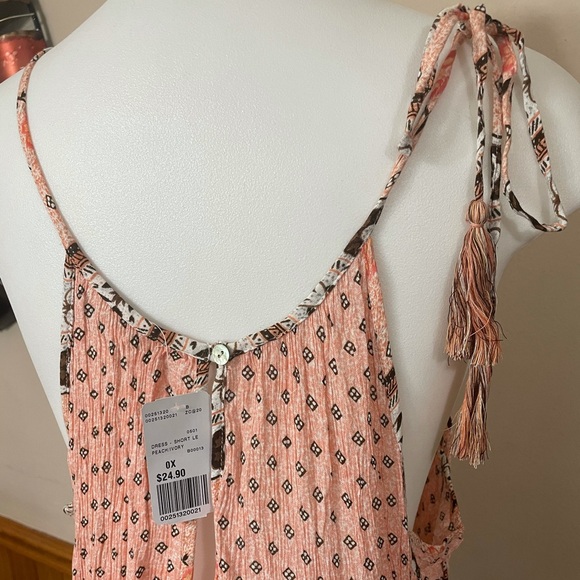 🔥FREE W/PURCHASE Forever 21+ Bandanna Cami Dress - Picture 5 of 11